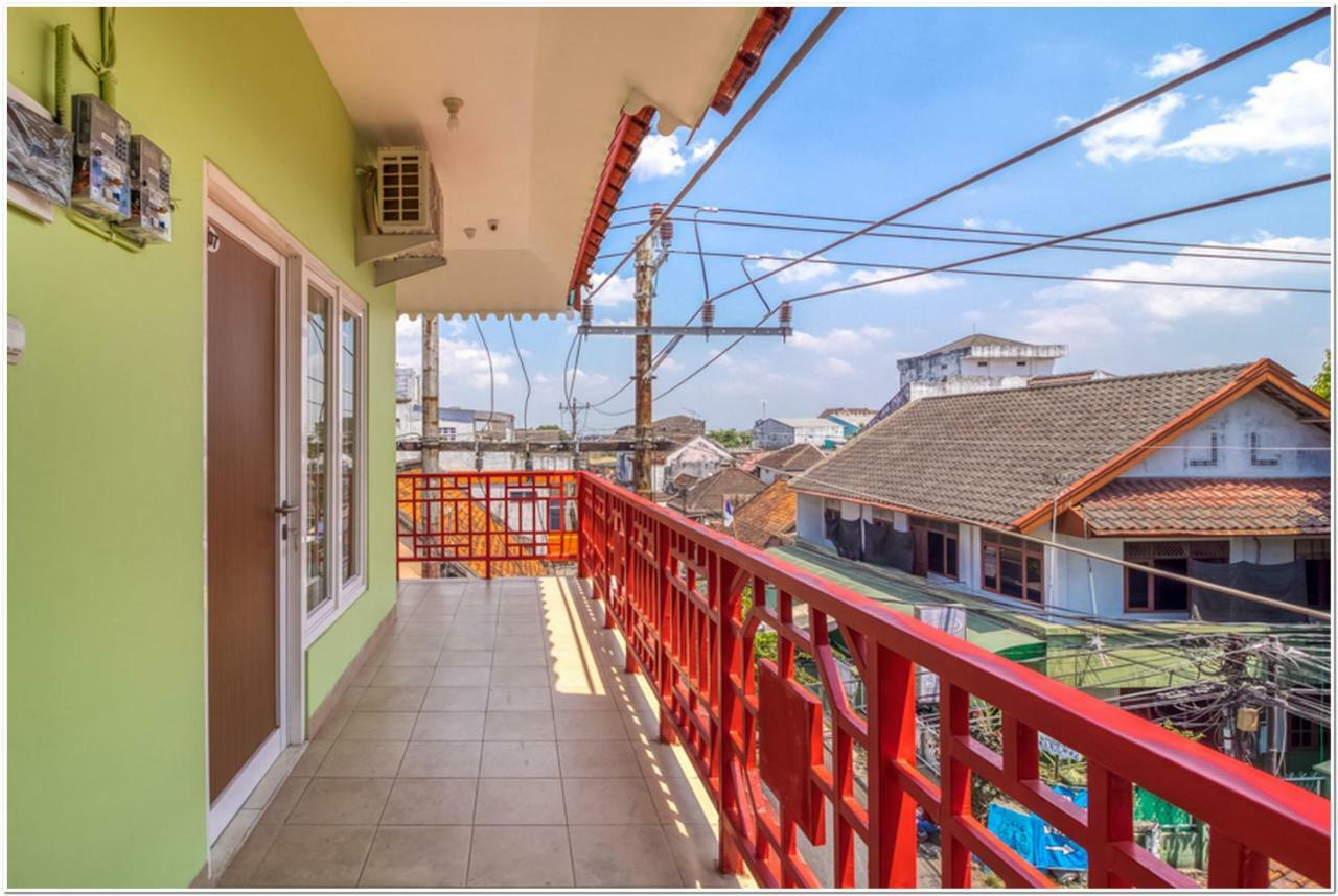 Reddoorz Near Ramai Mall Malioboro Джокьякарта Экстерьер фото